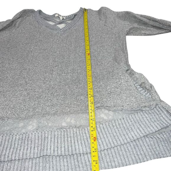 Maurices Grey Heathered Lace Accent Top - Size 1 - Picture 9 of 11